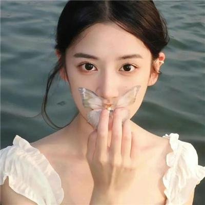 古堡惊眸